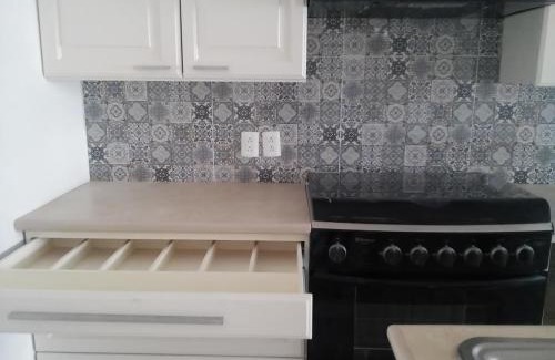 Tlalnepantla de Baz Apartment | Cris Apartamento Nuevo y amplio Tlalnepantla 2-3 per, 5min CDMX Metro Rosario