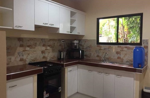 Valencia House | Cris Place Dumaguete