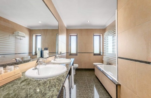 Santa Marta de Tormes Hotel | Crisol Regio