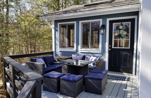 Lake Ariel House | Crisp Air, Cozy Vibes: Experience Fall Bliss in The Hideout-Perfect Fall Getaway