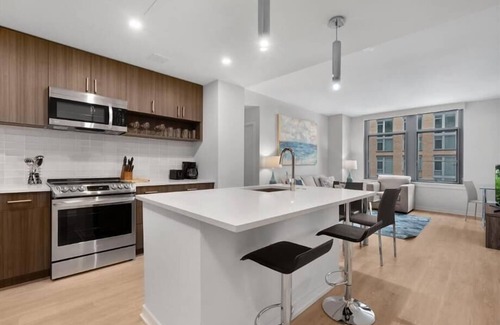 Crystal City Apartment | Crisp Arlington Apartment with Balcony | Two Bedroom | by GLS