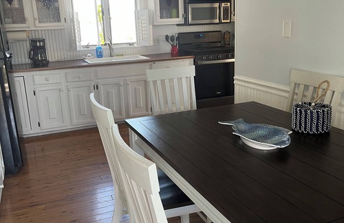 Camp Ellis House | Crisp, clean beach house - Across from beach-free linens.