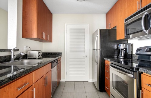 Santa Clara Apartment | Crisp Santa Clara 2BR w/Parking, Gym, walk to Groceries, by Blueground