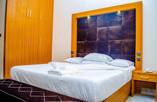 Jos Hotel | CRISPAN SUITES & EVENT CENTRE