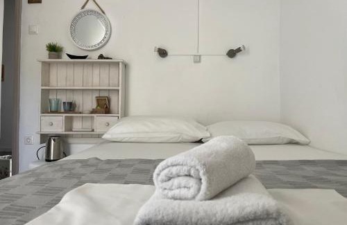 Livadi Hotel | Cristi Rooms