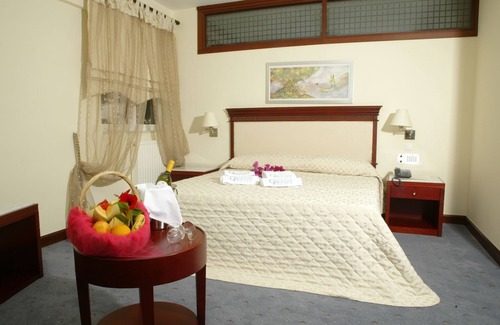 Leros Hotel | Crithoni's Paradise Hotel