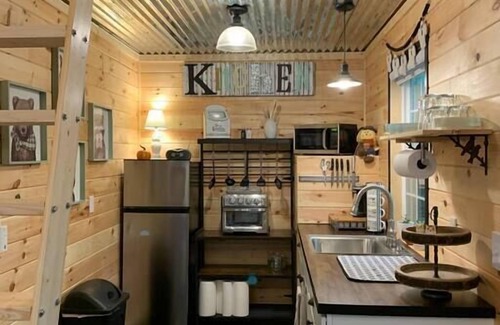 Dunlap Cabin | Critter Cottage at Coops Creek Cabins