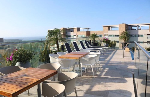 Riomar Apartment | CRO Suite en 4 nivel Crowne Plaza Barranquilla