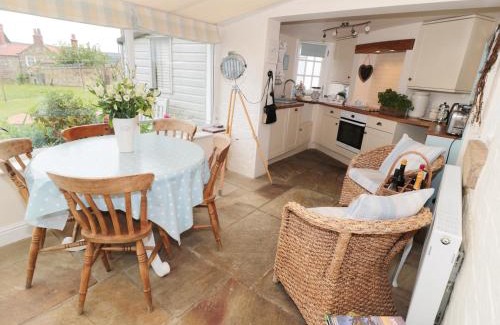 Fylingthorpe House | Croft View