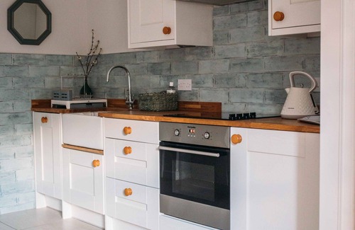 Aberfeldy Cottage | Croftness Cottage, beautifully upgraded 2 bedroom traditional cottage