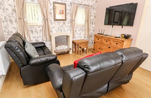 Llanteg House | Crofty Retreat