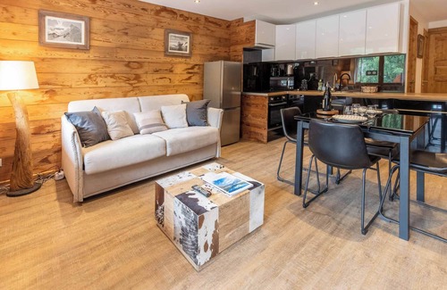 Meribel Centre Apartment | Croix des Verdons F2, Meribel Centre, 180 from the ski pistes