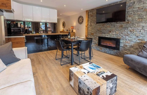 Meribel Centre Apartment | Croix des Verdons F2, Meribel Centre, 180 from the ski pistes