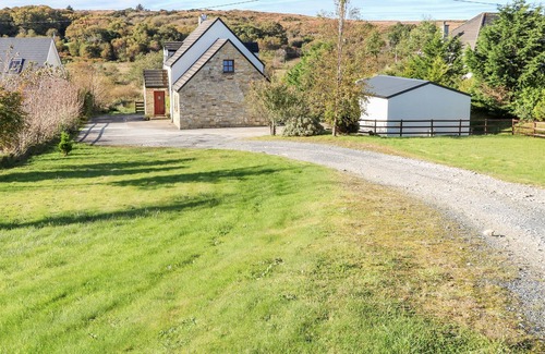 Crolly House | CROLLY HOME, pet friendly, with open fire in Crolly, County Donegal