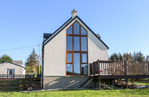 Crolly House | CROLLY HOME, pet friendly, with open fire in Crolly, County Donegal