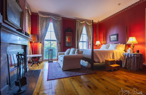 Cornwall Bed & Breakfast | Cromwell Manor Inn