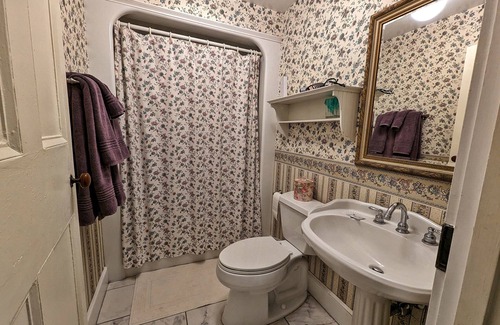 Cornwall Bed & Breakfast | Cromwell Manor Inn