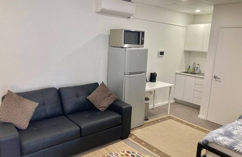 Cronulla Apartment | Cronulla CBD Studio Apartment, Minutes to Beach