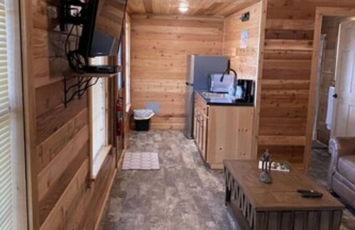 Hamilton Cabin | Crooked Creek Ranch Cabin 10
