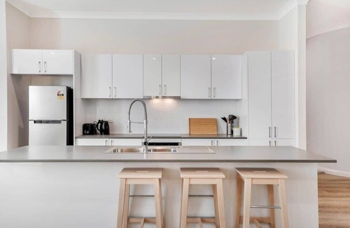 Wagga Wagga Apartment | Crooked Lane Apartment - CBD, Stylish & Central