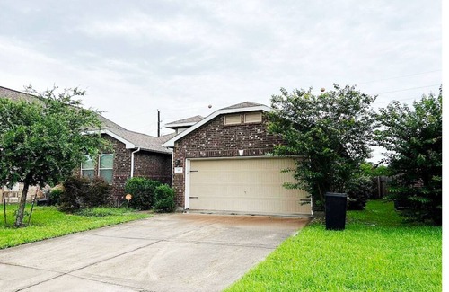 Barrett House | Crosby Comfort Retreat 2Br