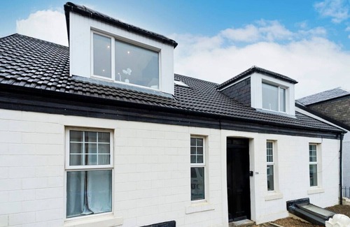 Paisley Apartment | Cross Road Apartment