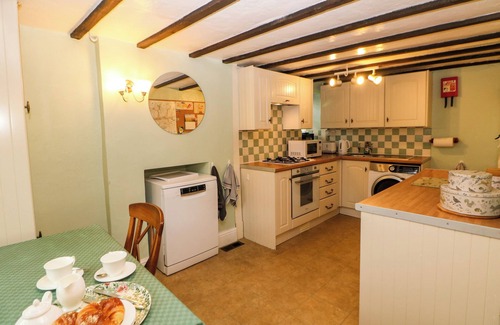 Litton Cottage | CROSS VIEW, pet friendly, with open fire in Litton, Derbyshire