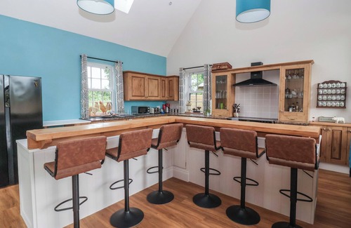 Driffield Cottage | CROSSETT GRANGE, pet friendly, luxury holiday cottage in Driffield