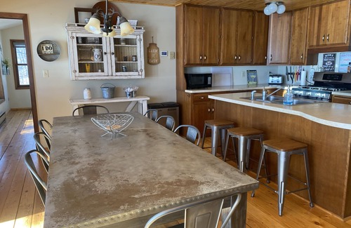 Crosslake Cabin | Crosslake Rental! Great location in town and on chain with hot tub!