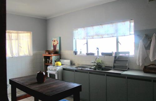 Mountainside Apartment | Crossroads guesthouse