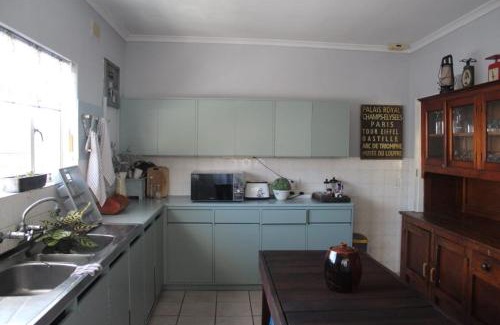 Mountainside Apartment | Crossroads guesthouse