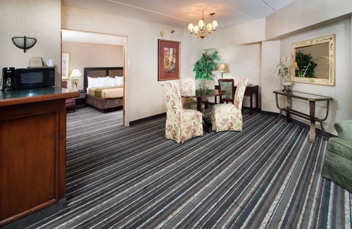 Huron Hotel | Crossroads Hotel at Huron Event Center