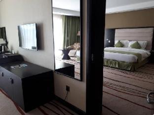 Blantyre Hotel | Crossroads Hotel Blantyre