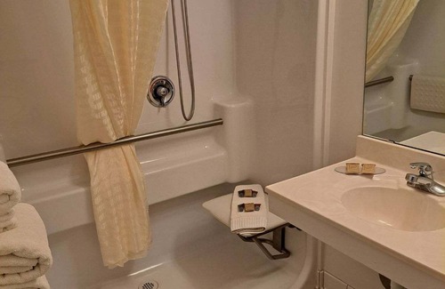 McGregor Hotel | Crossroads Hotel