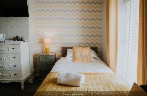 Brisco House | Crossroads House