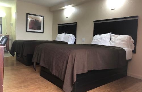 Lebanon Hotel | Crossroads Inn