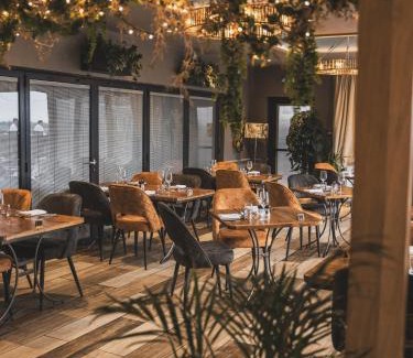 East Horrington Hotel | Crossways