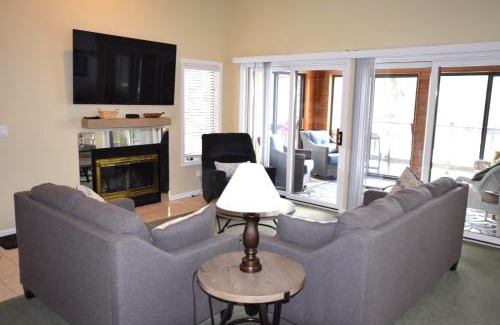 Bellaire Apartment | CrossWinds Getaway at Shanty Creek