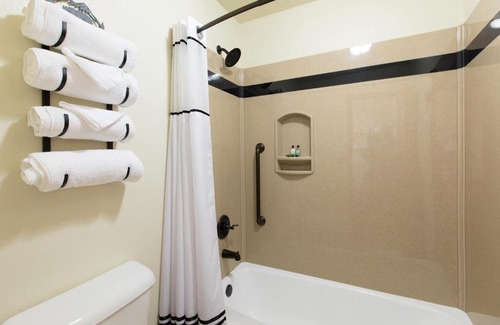 West Yellowstone Hotel | Crosswinds Inn
