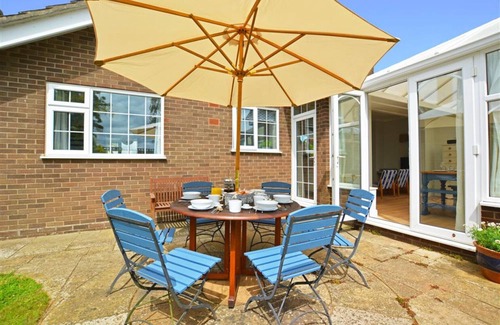 Deepdale House | Crow's Nest - Three Bedroom House, Sleeps 6