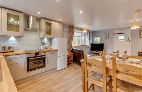 Ditchingham House | Crowfoot's Cottage - Two Bedroom House, Sleeps 4