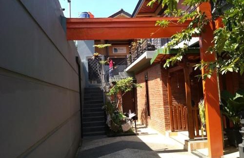 Ambarawa House | Crown Guest House