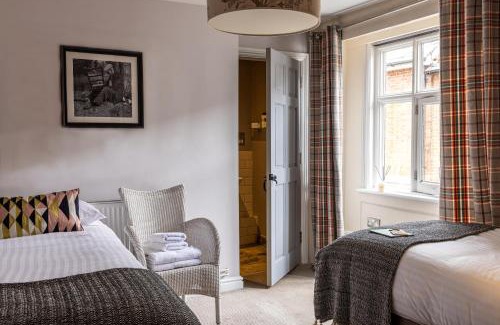 East Ilsley Hotel | Crown & Horns