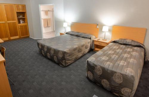 Camden Hotel | Crown Hotel Motel