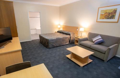 Camden Hotel | Crown Hotel Motel