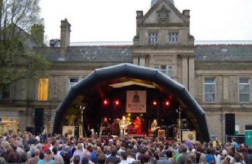 Darwen Apartment | Crown House