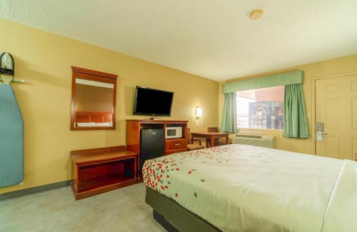 Denver City Hotel | Crown Inn By OYO Denver Tx