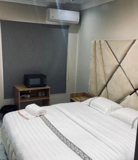 Pretoria House | Crown Palace Guesthouse