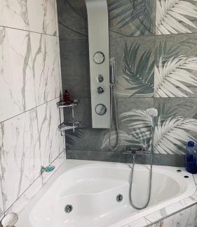 Pretoria House | Crown Palace Guesthouse