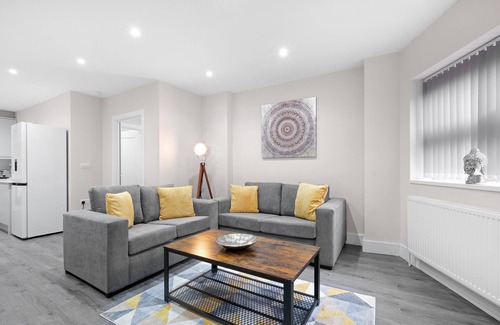 Shepperton Apartment | Crown Place 2 & 3 Bedroom Luxury Apts
